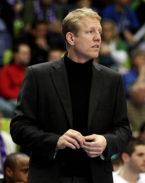 根据西班牙 根据西班牙